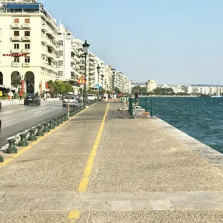 Apartment Beachfront Suita. The Luxury Suites Thessaloniki